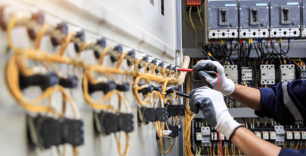 Professional Electrician technician working in West Sharyland, TX